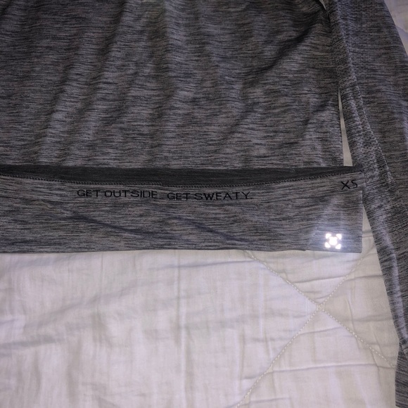 Lululemon long sleeve - Picture 3 of 5